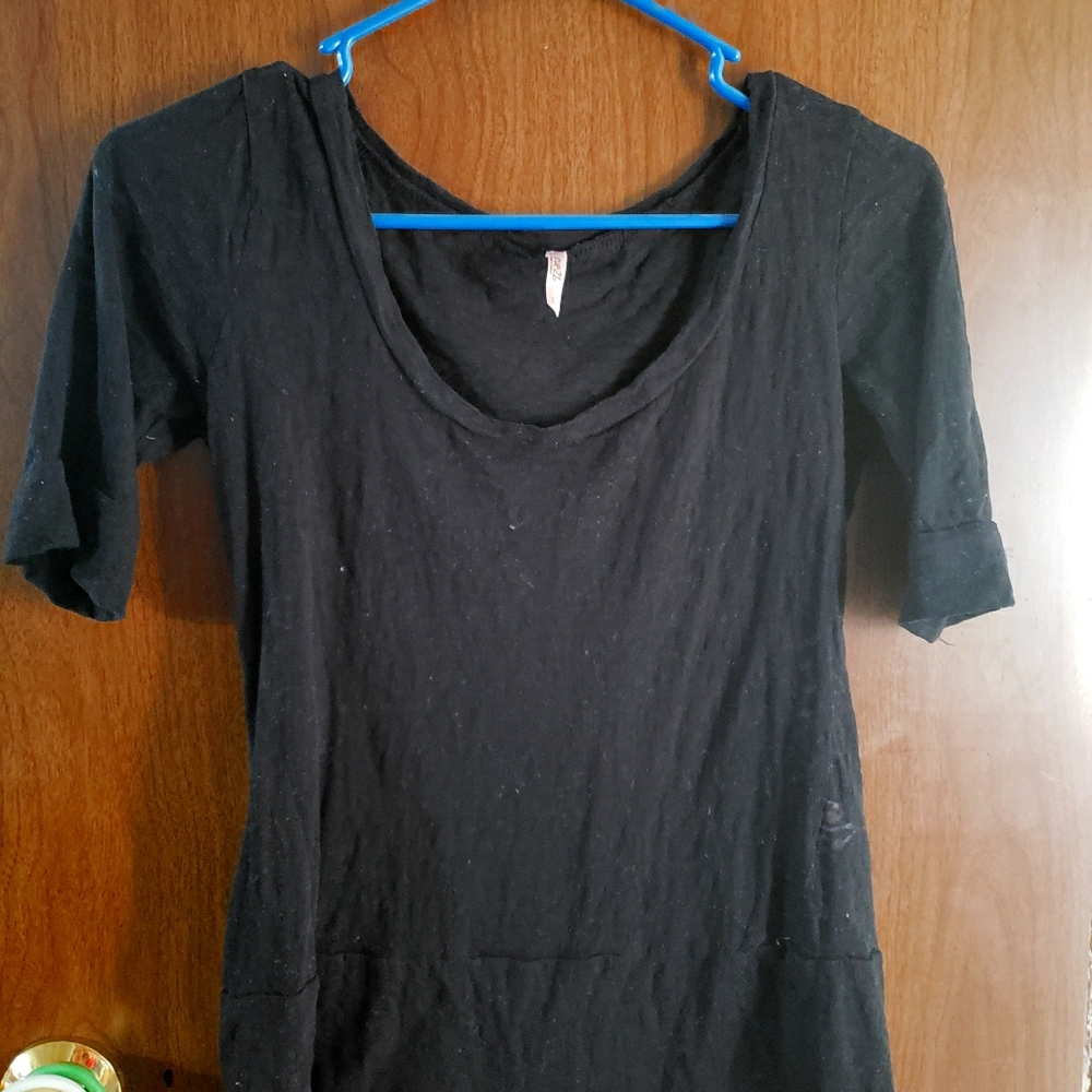3/4 sleeve black top